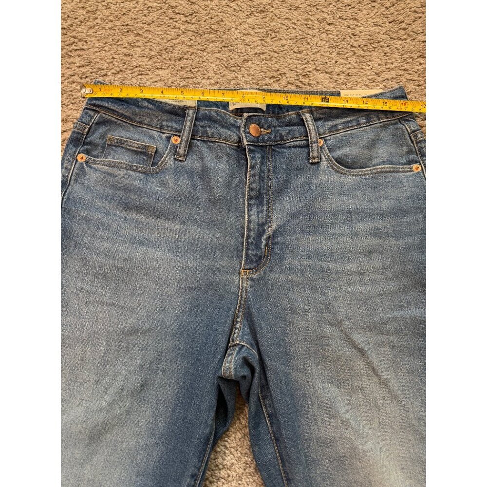 Universal Threads Womens Ankle Bootcut Jeans Size… - image 3